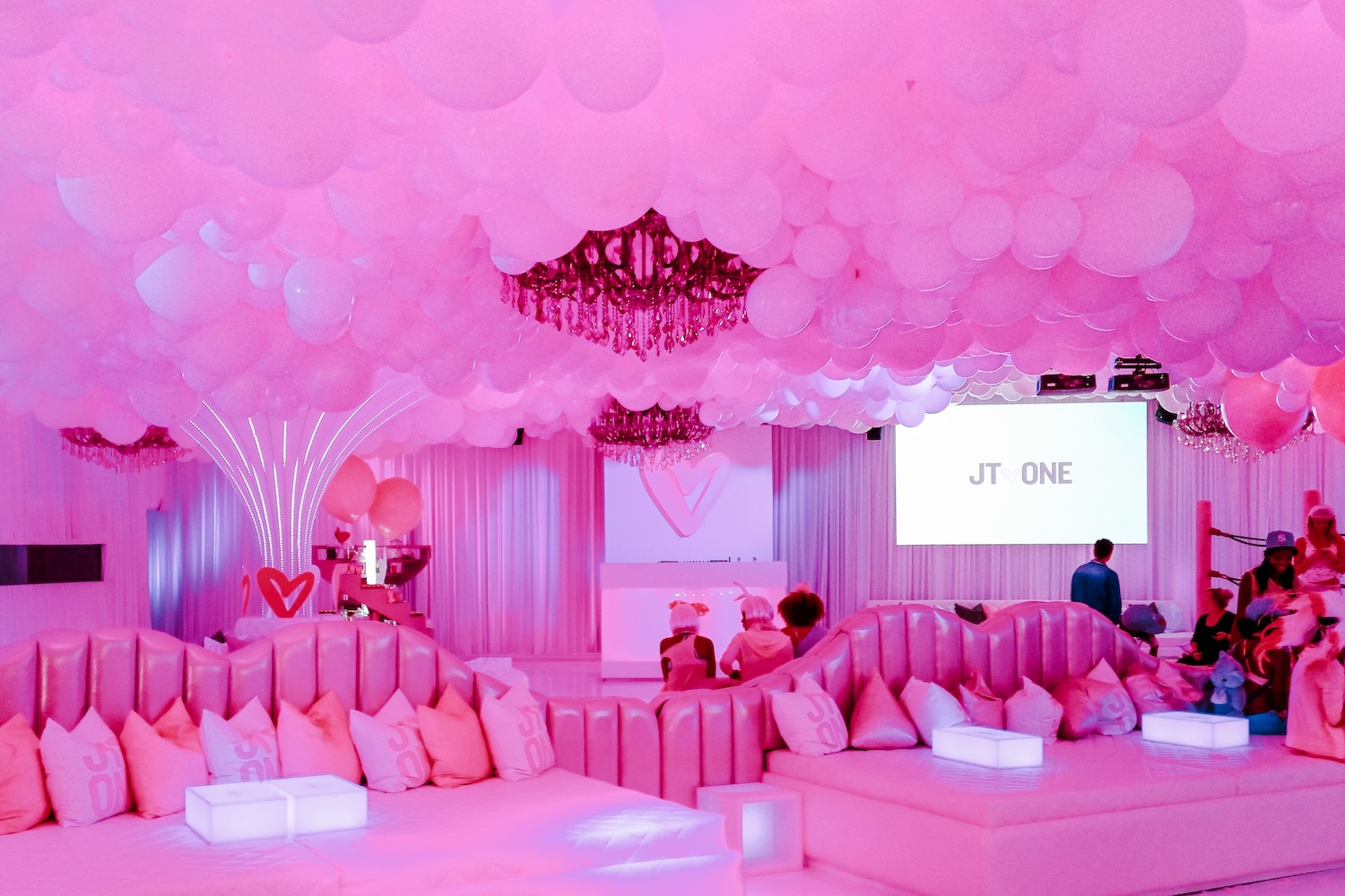 Riccardo - Styling & Decor
